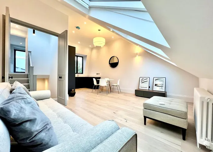 Spacious Earlsfield Apartments